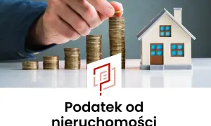 Ręka kładzie monetę na rosnącej stercie monet obok modelu domu. Temat: podatek od nieruchomości.