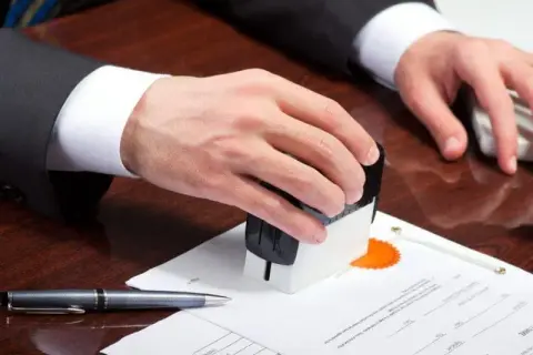 Czy deweloper może narzucić notariusza? Sprawdź swoje prawa jako nabywca