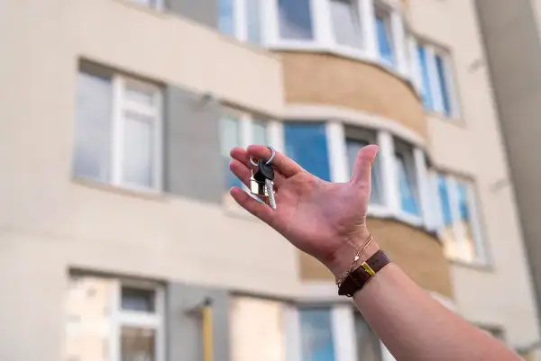 Gdzie szukać mieszkania na wynajem? Odkryj najlepsze źródła ofert