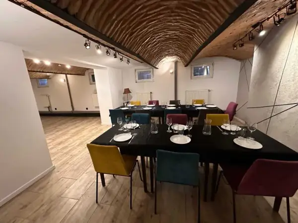 Ile kosztuje wynajem remizy? Sprawdź ceny i ukryte koszty