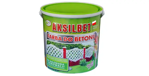 Pojemnik z zieloną farbą do betonu Aksamitbet. Idealna jaka farba do betonu na zewnątrz, do malowania i renowacji powierzchni betonowych.