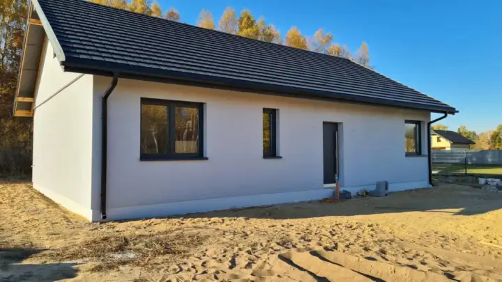 Stan surowy zamknięty - Co to znaczy i ile kosztuje?